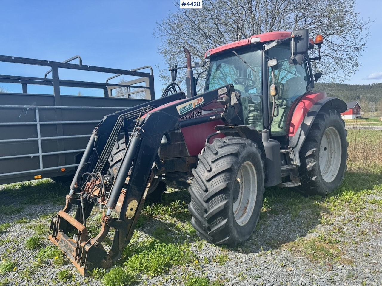 2004 Case MXU 135 4x4 w/ Front Loader. - Traktor: slika 4 2004 Case MXU 135 4x4 w/ Front Loader. - Traktor: slika 4