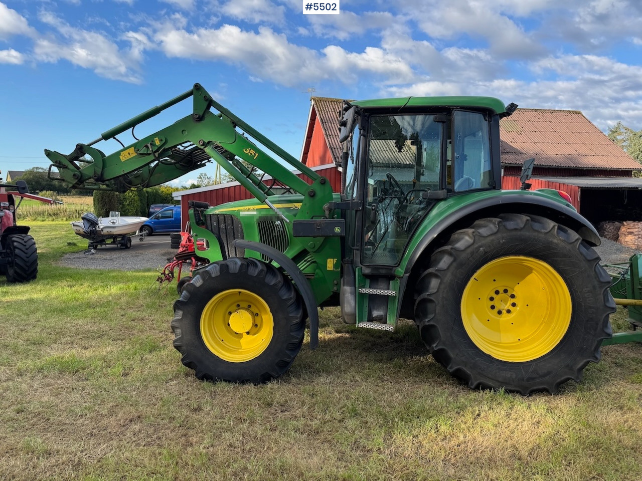2004 John Deere 6220 w/front loader - Traktor: slika 1 2004 John Deere 6220 w/front loader - Traktor: slika 1