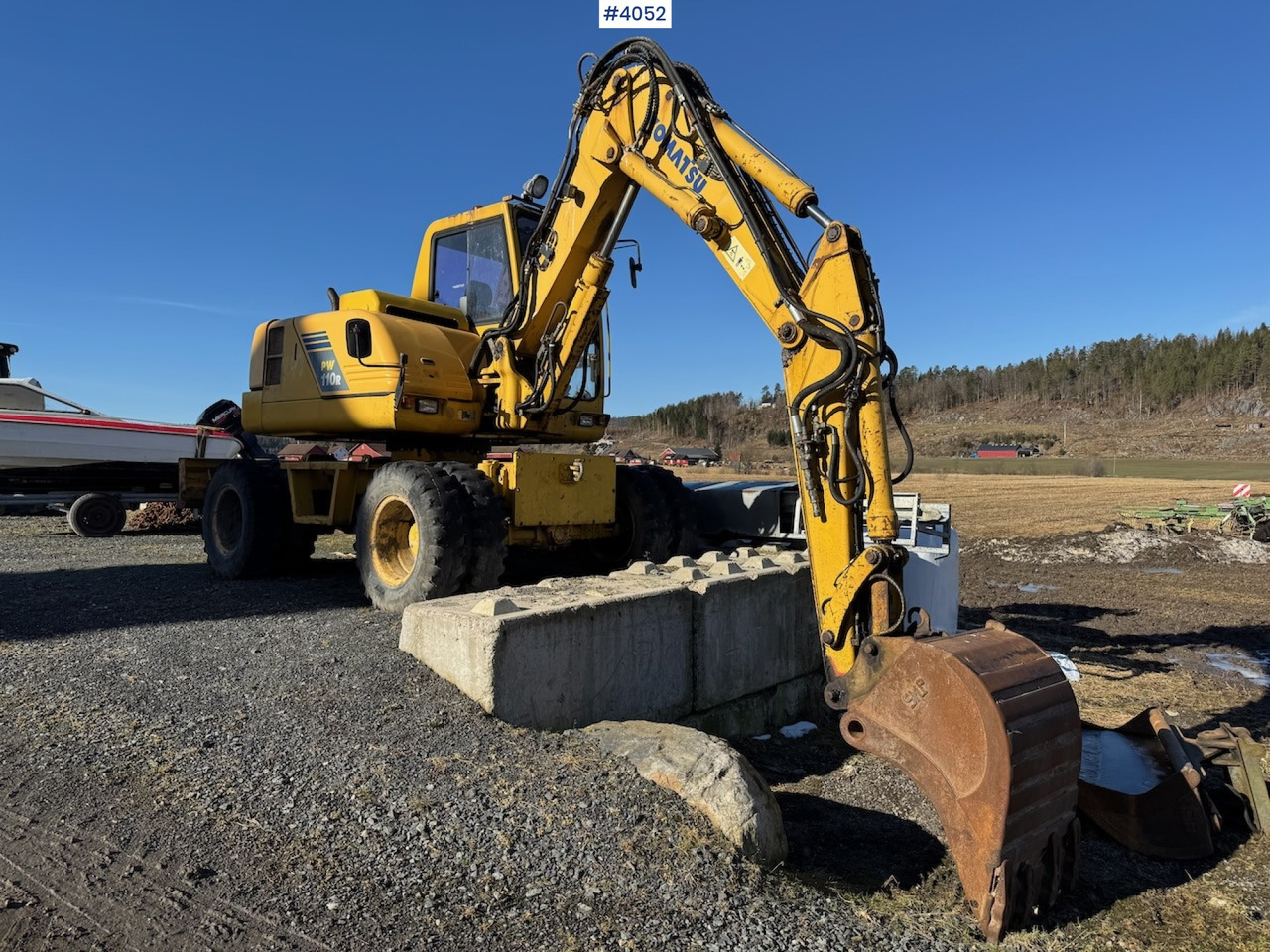 2004 Komatsu PW 110R - Bager: slika 1 2004 Komatsu PW 110R - Bager: slika 1