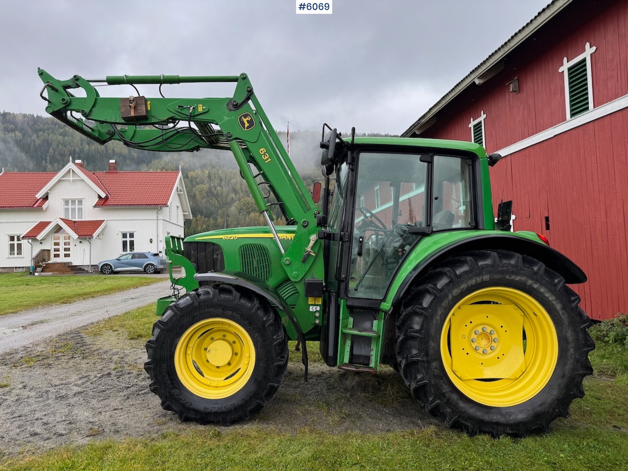 2006 John Deere 6320 w/ front loader, bucket, grapple, pallet fork and chains. Low hours!! - Traktor: slika 2 2006 John Deere 6320 w/ front loader, bucket, grapple, pallet fork and chains. Low hours!! - Traktor: slika 2