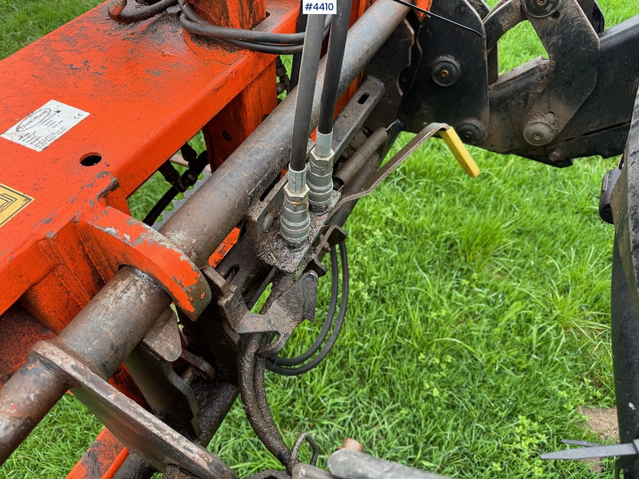 Traktor 2006 New Holland TL100 A w/Front Loader.: slika 14