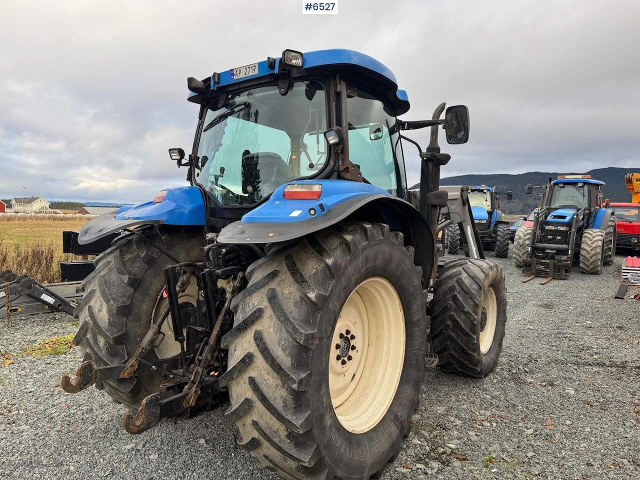 2007 NEW HOLLAND TS135A Plus w/ Quicke front loader - Traktor: slika 5 2007 NEW HOLLAND TS135A Plus w/ Quicke front loader - Traktor: slika 5