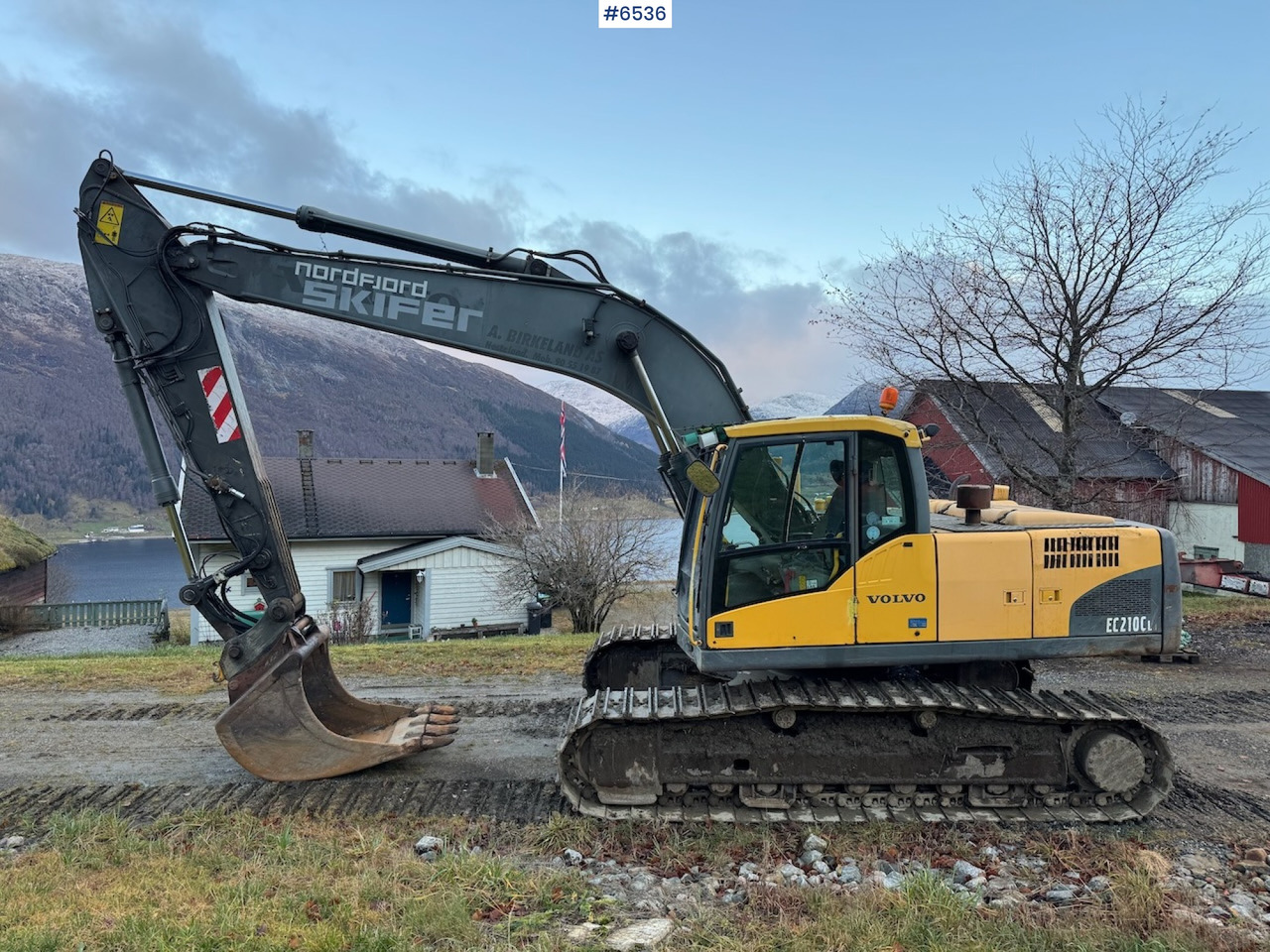 2007 Volvo EC 210 CL w/ excavator bucket and good chassis. - Bager: slika 1 2007 Volvo EC 210 CL w/ excavator bucket and good chassis. - Bager: slika 1