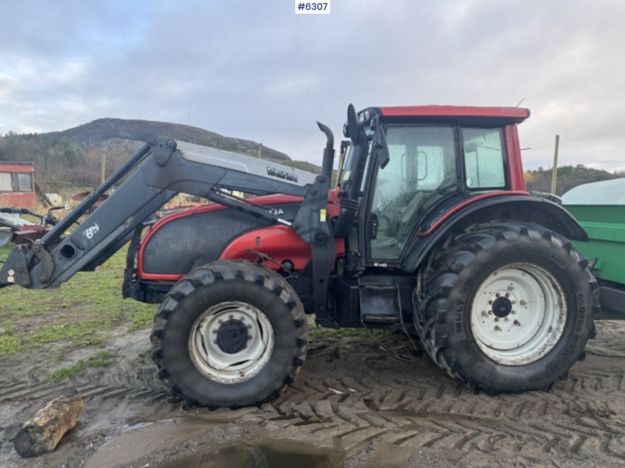 2008 Valtra T190 with front loader and 3rd function. SEE VIDEO! - Traktor: slika 4 2008 Valtra T190 with front loader and 3rd function. SEE VIDEO! - Traktor: slika 4