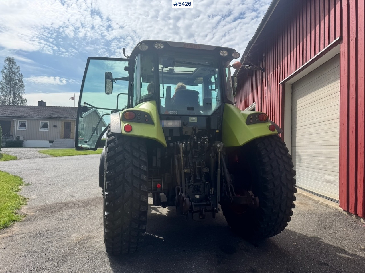 2011 Claas Arion 430 w/ Front loader and Plough. 3210 hours! - Traktor: slika 5 2011 Claas Arion 430 w/ Front loader and Plough. 3210 hours! - Traktor: slika 5