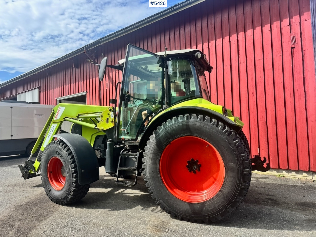 2011 Claas Arion 430 w/ Front loader and Plough. 3210 hours! - Traktor: slika 3 2011 Claas Arion 430 w/ Front loader and Plough. 3210 hours! - Traktor: slika 3