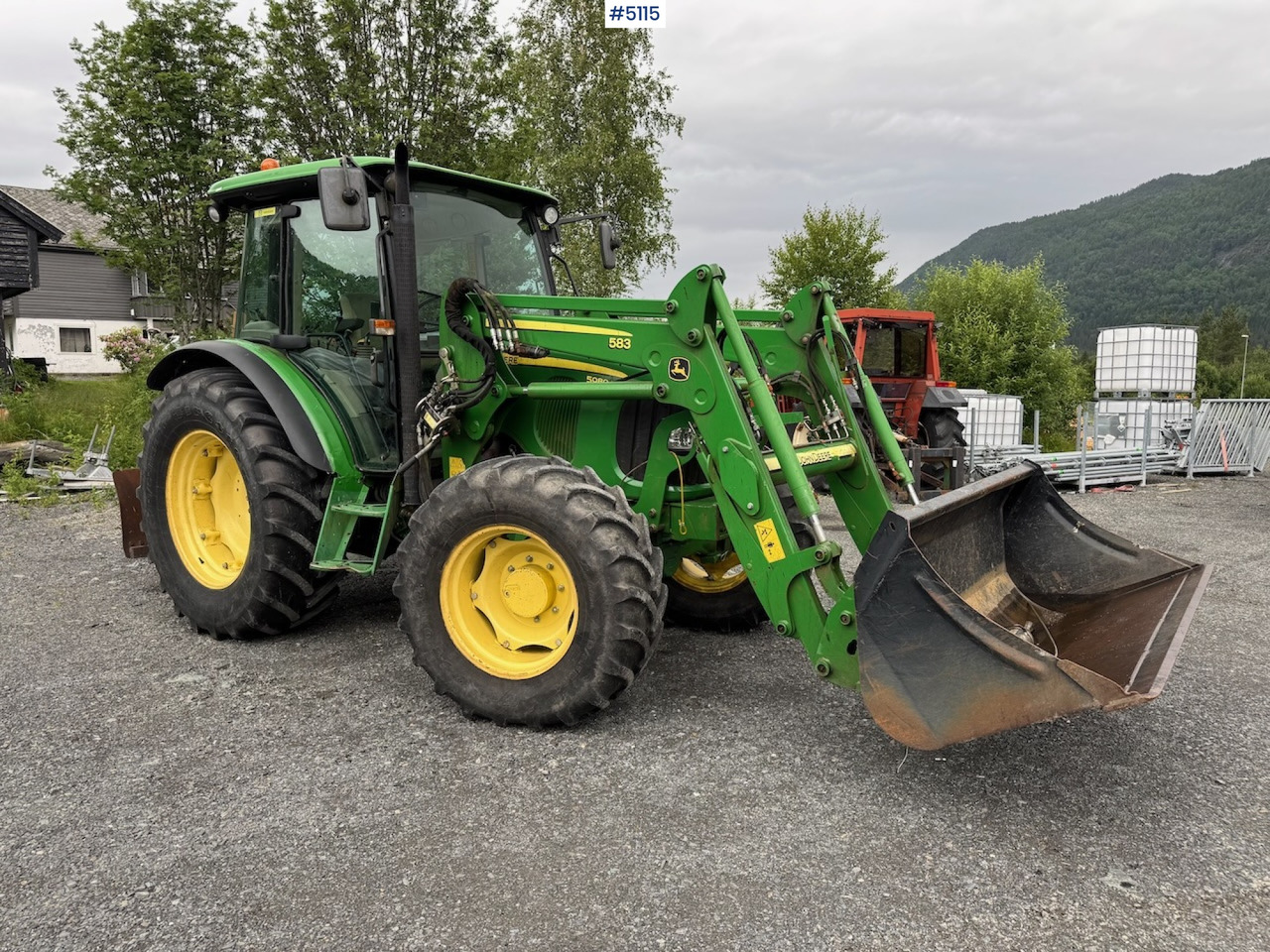 2011 John Deere 5080 M m/frontlaster. Lite timer! - Traktor: slika 1 2011 John Deere 5080 M m/frontlaster. Lite timer! - Traktor: slika 1