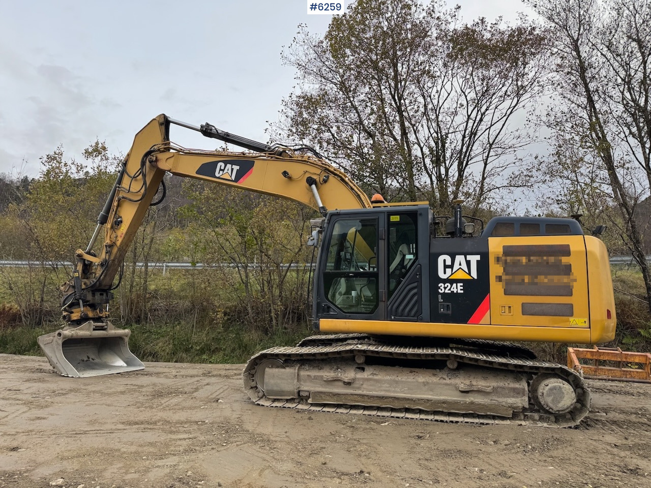 2012 Cat 324 E w/ rotor tilt, sanding bucket and digging bucket. - Bager: slika 2 2012 Cat 324 E w/ rotor tilt, sanding bucket and digging bucket. - Bager: slika 2