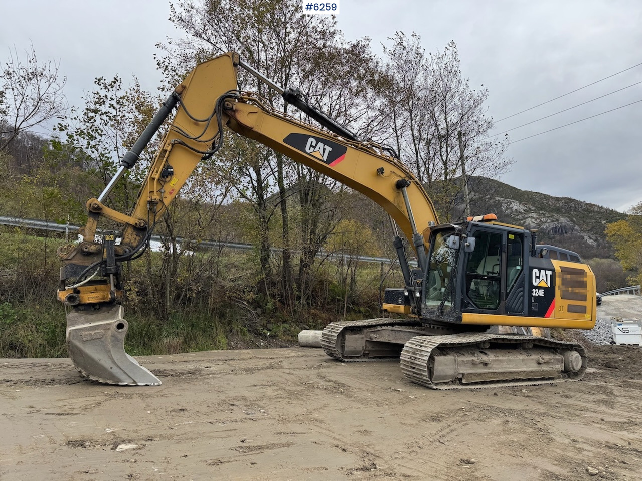 2012 Cat 324 E w/ rotor tilt, sanding bucket and digging bucket. - Bager: slika 1 2012 Cat 324 E w/ rotor tilt, sanding bucket and digging bucket. - Bager: slika 1
