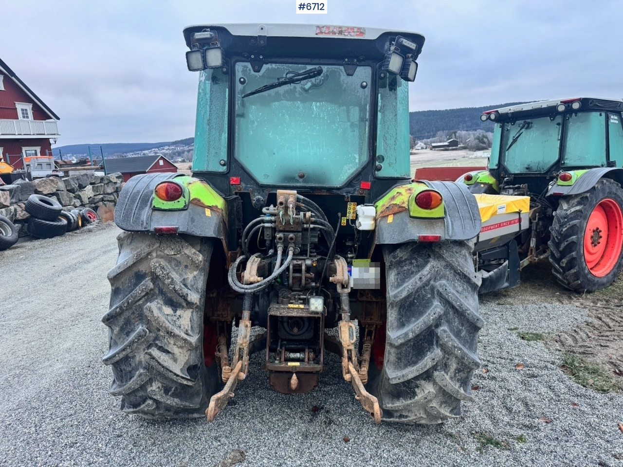 2012 Claas 220 Elios w/ Front hydraulics. 4200 hours! - Traktor: slika 5 2012 Claas 220 Elios w/ Front hydraulics. 4200 hours! - Traktor: slika 5