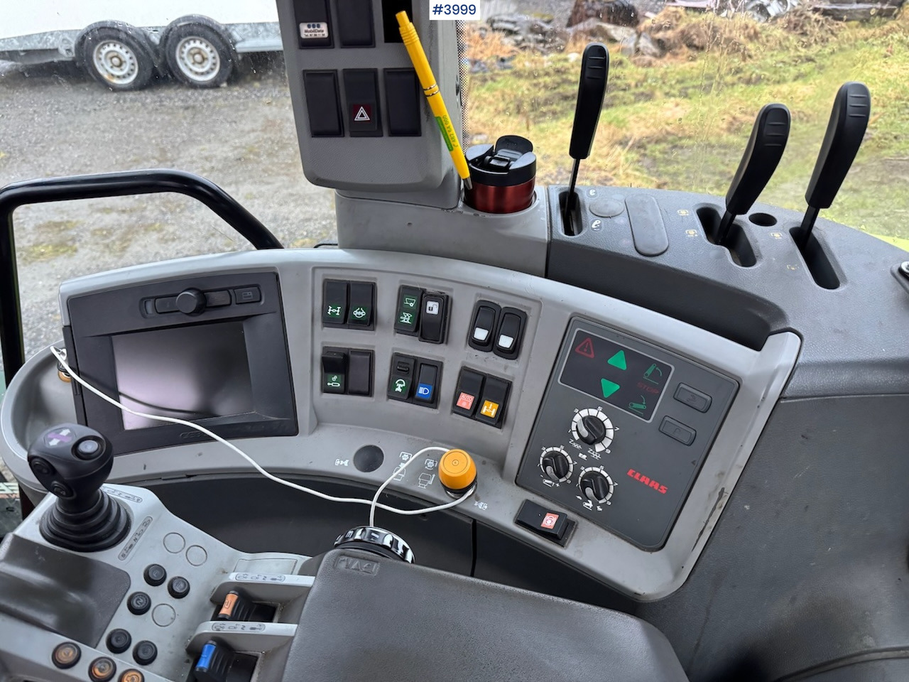Traktor 2012 Claas Arion 640 w/ front loader: slika 19