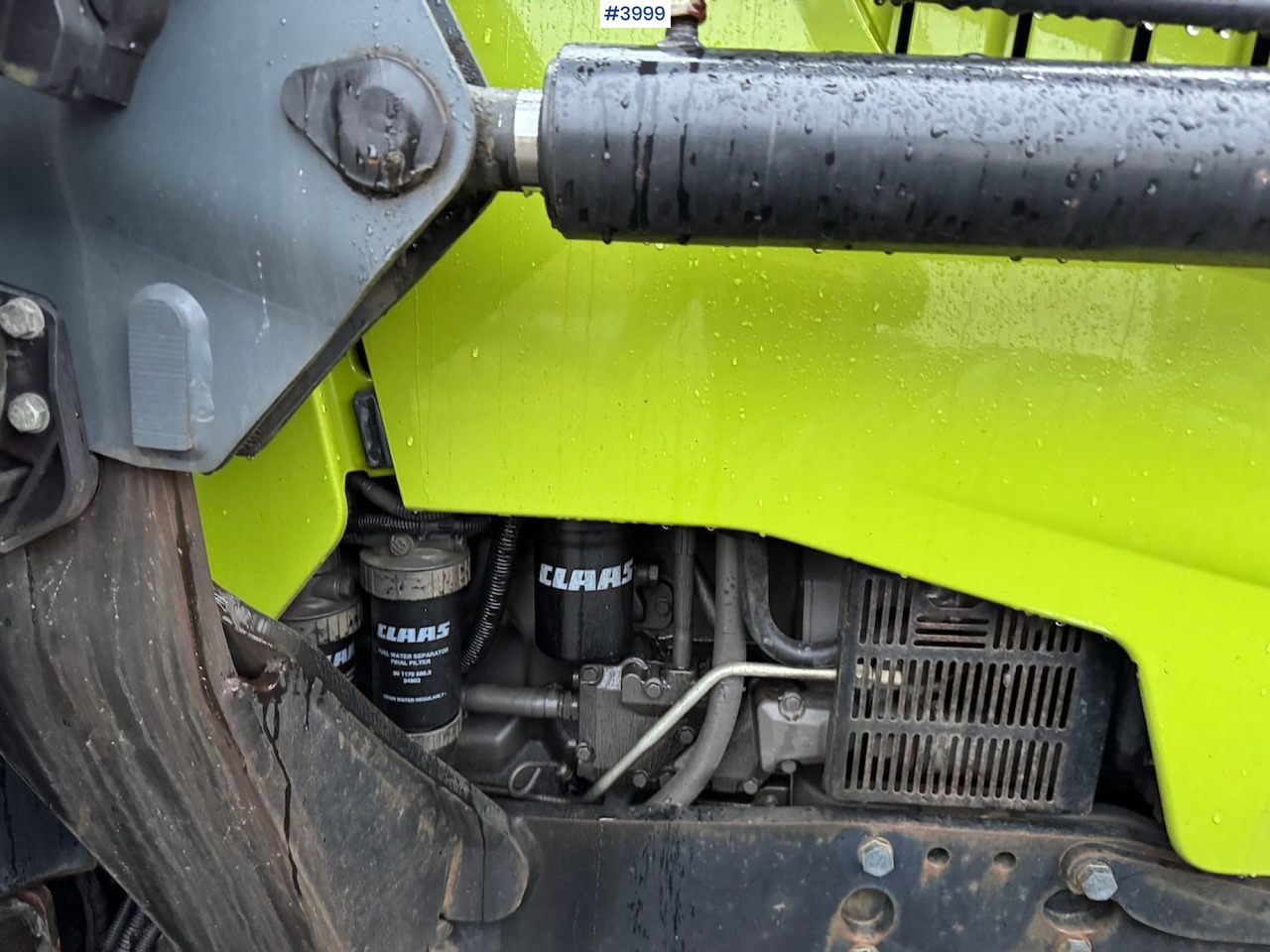 Traktor 2012 Claas Arion 640 w/ front loader: slika 27