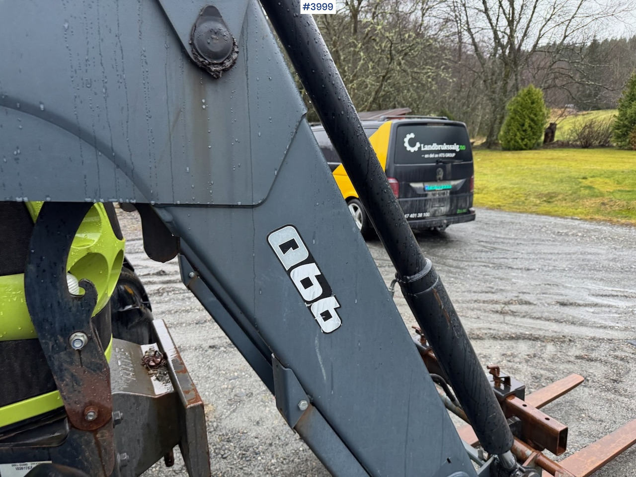 Traktor 2012 Claas Arion 640 w/ front loader: slika 28