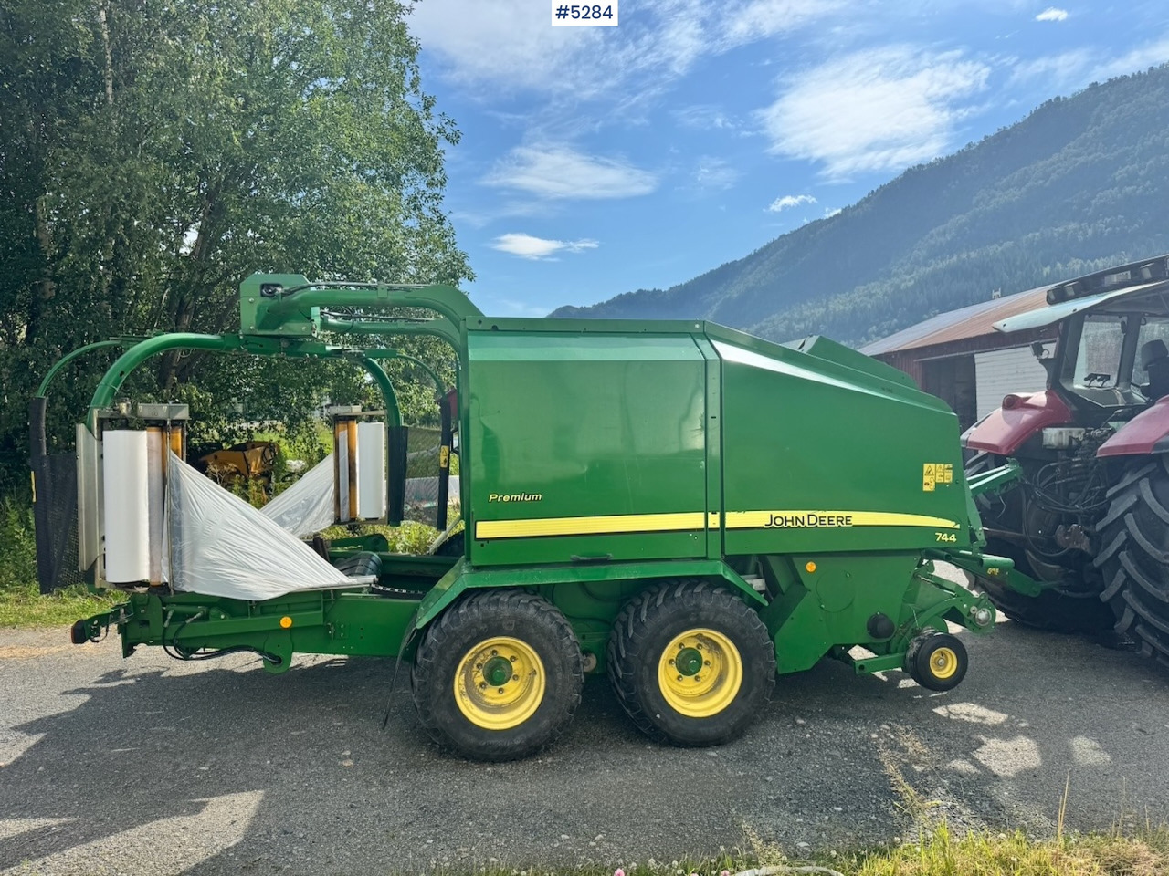 2012 John Deere 744 Combi baler. - Oprema za obračalnike: slika 4 2012 John Deere 744 Combi baler. - Oprema za obračalnike: slika 4