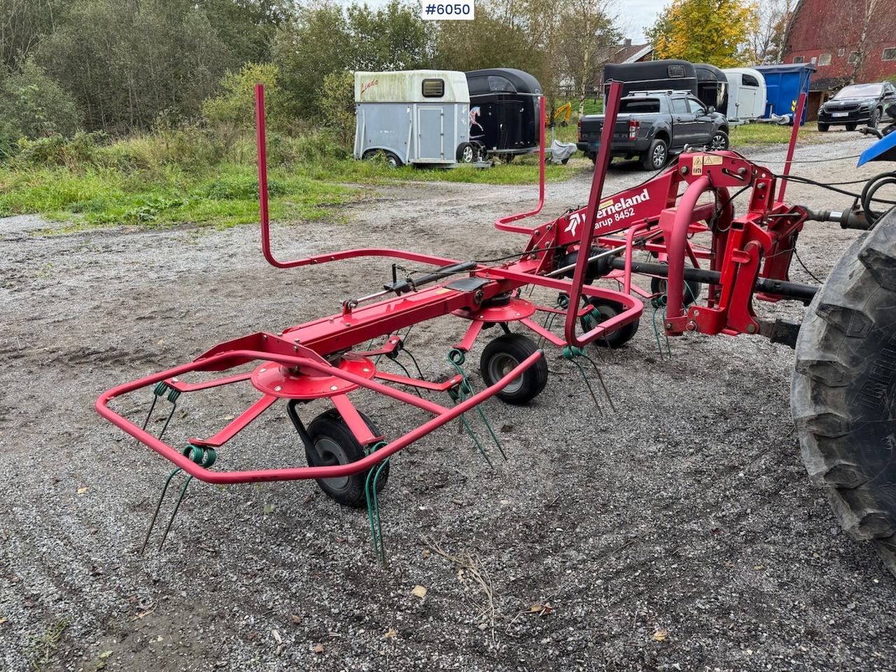 2014 Kverneland Taarup 8452 Spreader harrow. - Oprema za obračalnike: slika 4 2014 Kverneland Taarup 8452 Spreader harrow. - Oprema za obračalnike: slika 4