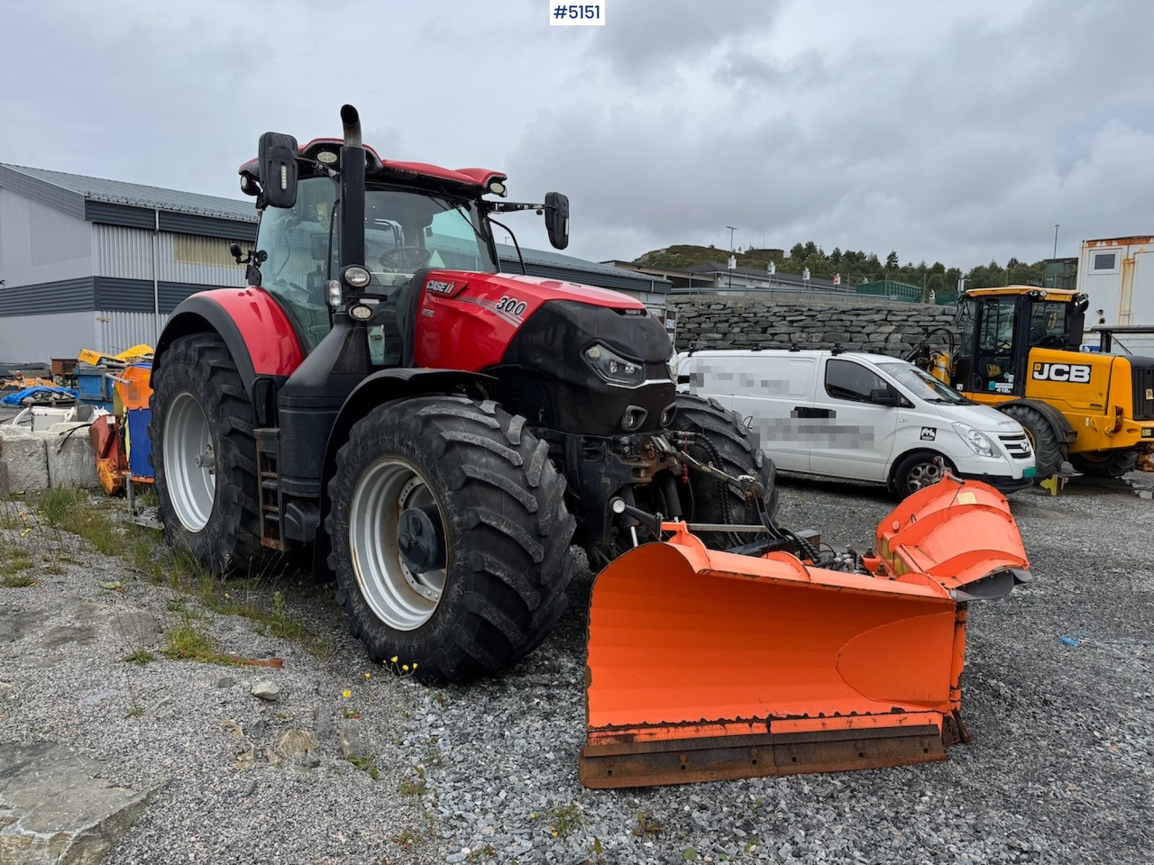 2016 Case IH Optum 300 CVX w/front hydraulics and plowing rig - Traktor: slika 3 2016 Case IH Optum 300 CVX w/front hydraulics and plowing rig - Traktor: slika 3