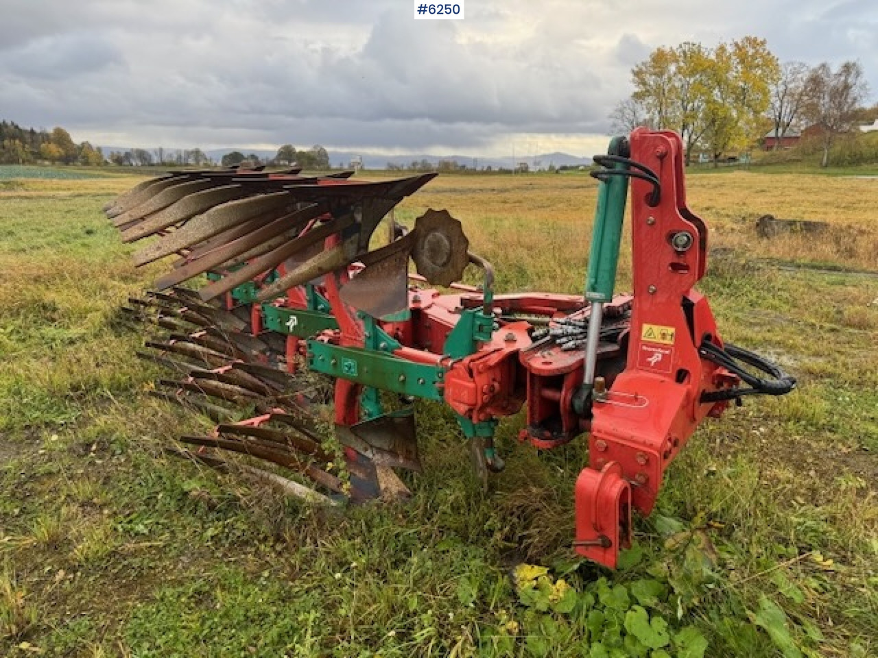 2017 Kverneland EG 5-coil reversible plow w/ new coulters and extra equipment! - Oprema za obdelavo tal: slika 1 2017 Kverneland EG 5-coil reversible plow w/ new coulters and extra equipment! - Oprema za obdelavo tal: slika 1