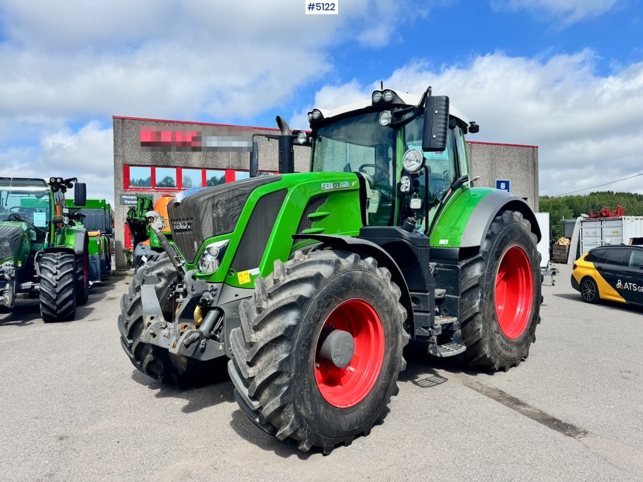 2019 Fendt 828 Vario w/ Front hydraulics and Front PTO. - Traktor: slika 1 2019 Fendt 828 Vario w/ Front hydraulics and Front PTO. - Traktor: slika 1