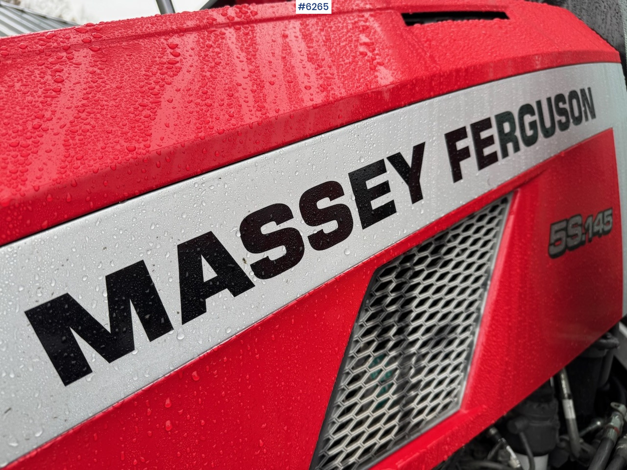 Traktor 2021 Massey Ferguson 5S 145 Exclusive Dyna 6 w/ front loader, front hydraulics and front PTO.: slika 15 Traktor 2021 Massey Ferguson 5S 145 Exclusive Dyna 6 w/ front loader, front hydraulics and front PTO.: slika 15