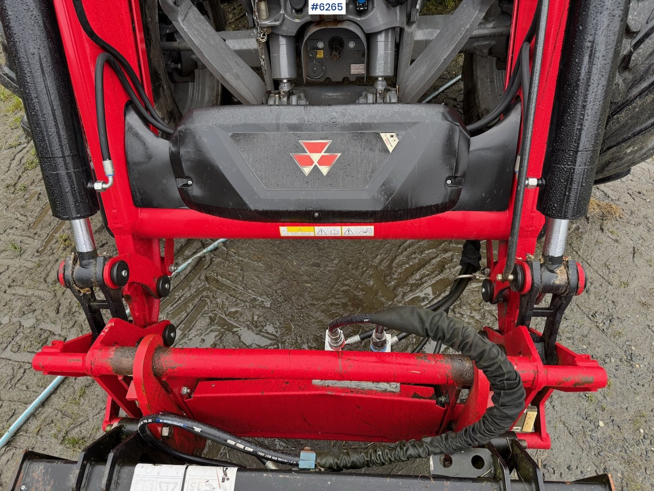 Traktor 2021 Massey Ferguson 5S 145 Exclusive Dyna 6 w/ front loader, front hydraulics and front PTO.: slika 7 Traktor 2021 Massey Ferguson 5S 145 Exclusive Dyna 6 w/ front loader, front hydraulics and front PTO.: slika 7