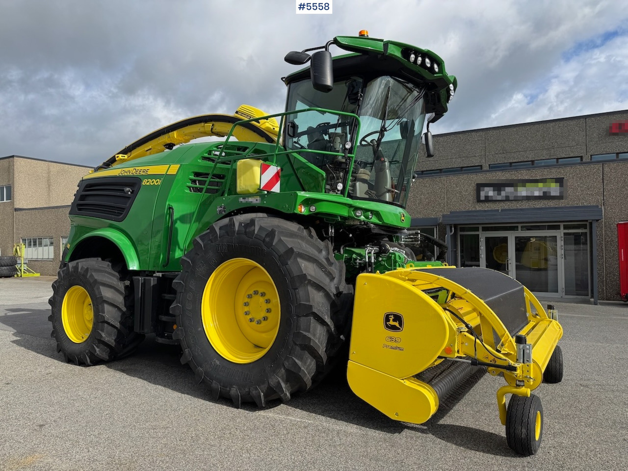 2024 John Deere 8200 in, like new! - Oprema za obračalnike: slika 1 2024 John Deere 8200 in, like new! - Oprema za obračalnike: slika 1
