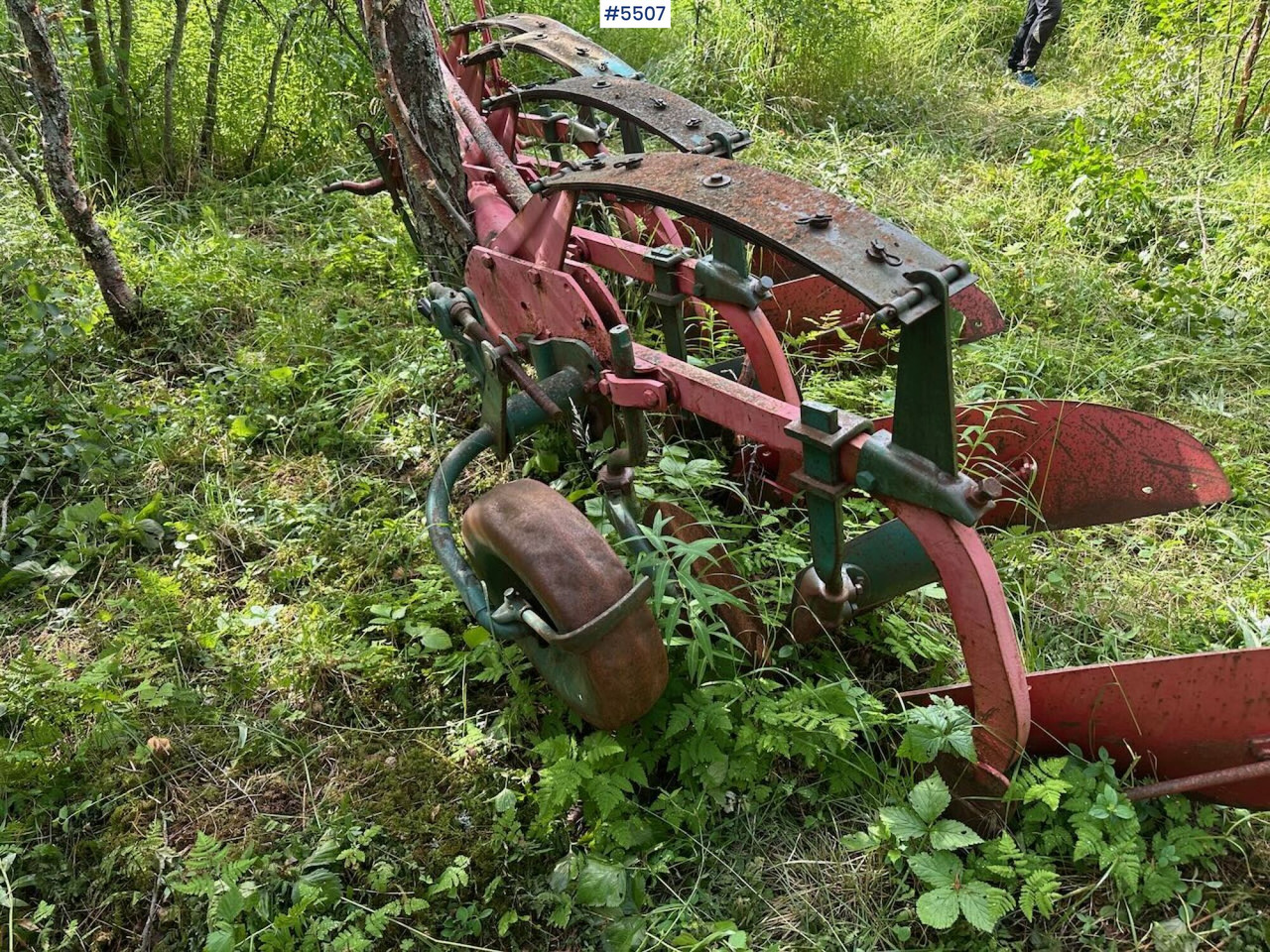 4-furrow conventional plow - Oprema za obdelavo tal: slika 5 4-furrow conventional plow - Oprema za obdelavo tal: slika 5