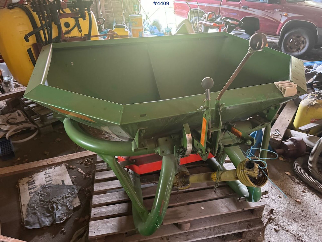 Amazone ZA-F 603 Fertilizer spreader - Trosilnik gnojila: slika 3 Amazone ZA-F 603 Fertilizer spreader - Trosilnik gnojila: slika 3