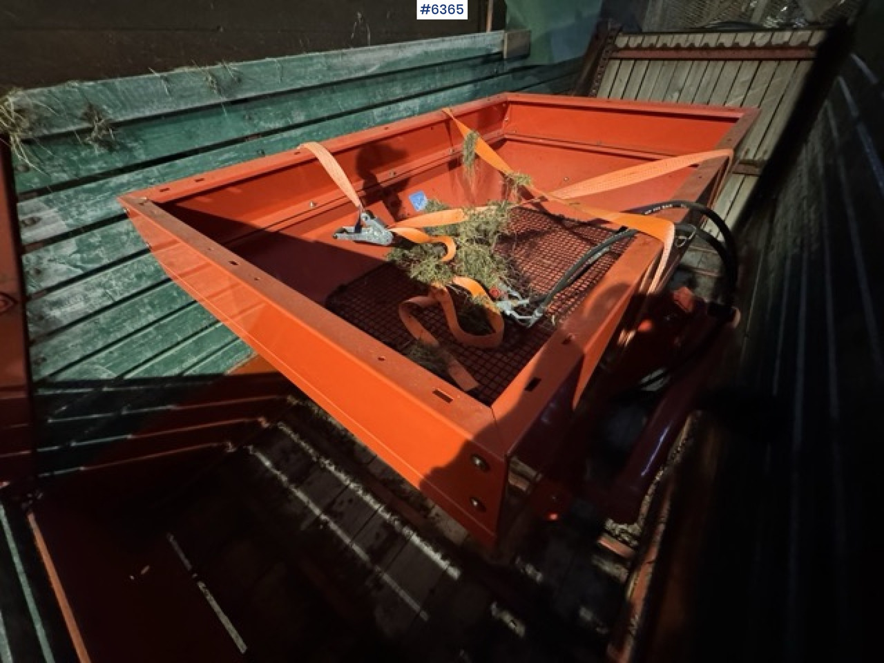 Approx. 1990 Kverneland UN7000 unloading wagon - Trosilnik gnojila: slika 1 Approx. 1990 Kverneland UN7000 unloading wagon - Trosilnik gnojila: slika 1