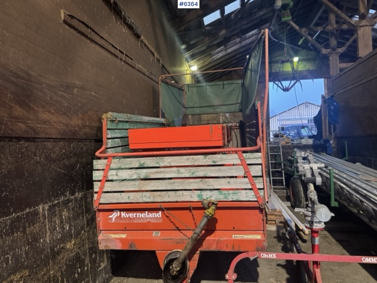 Approx. 1990 Kverneland UN7000 unloading wagon - Oprema za obračalnike: slika 3 Approx. 1990 Kverneland UN7000 unloading wagon - Oprema za obračalnike: slika 3