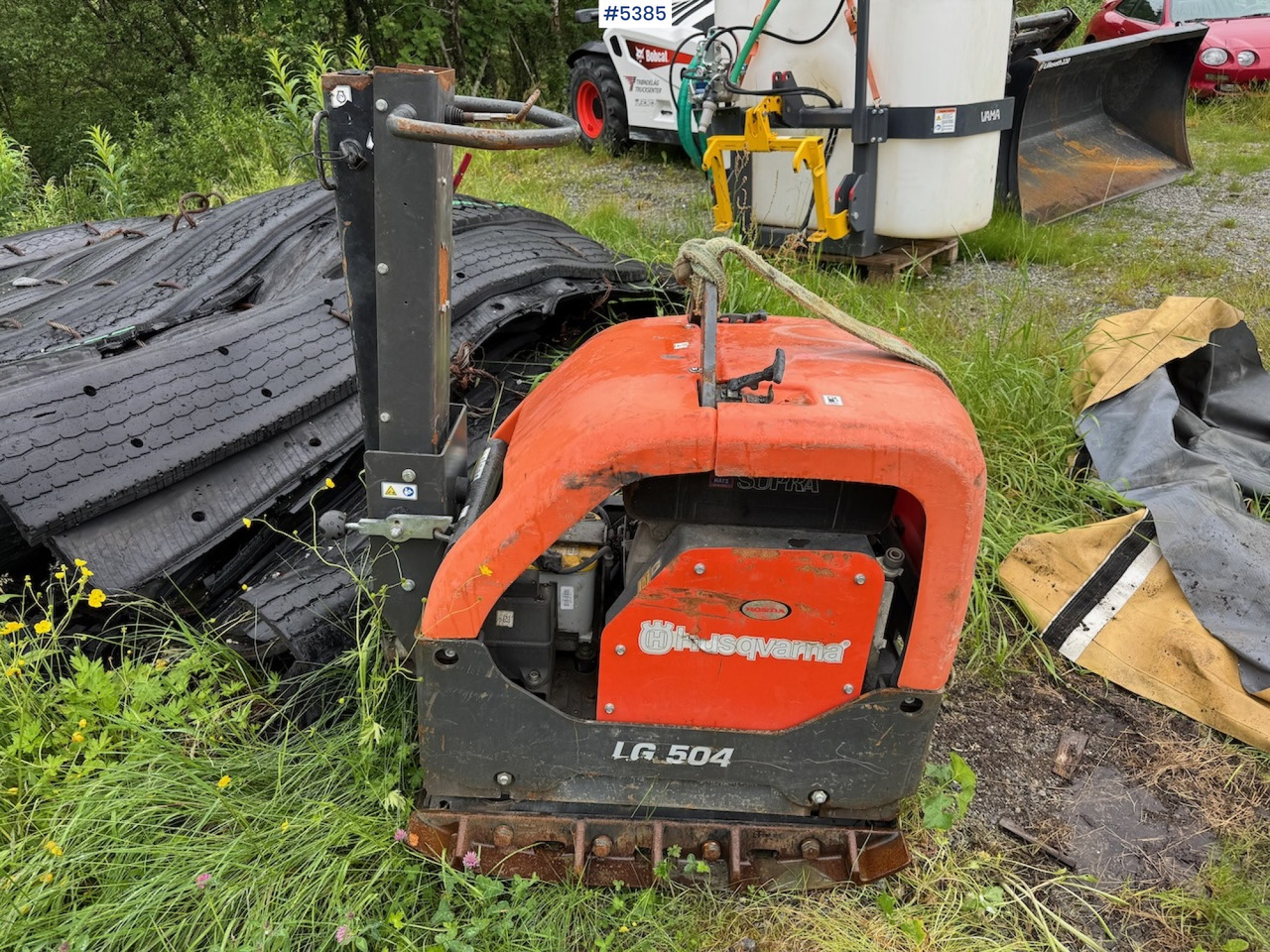 Husqvarna LG 504 Vibrating compactor. - Oprema za obdelavo tal: slika 1 Husqvarna LG 504 Vibrating compactor. - Oprema za obdelavo tal: slika 1