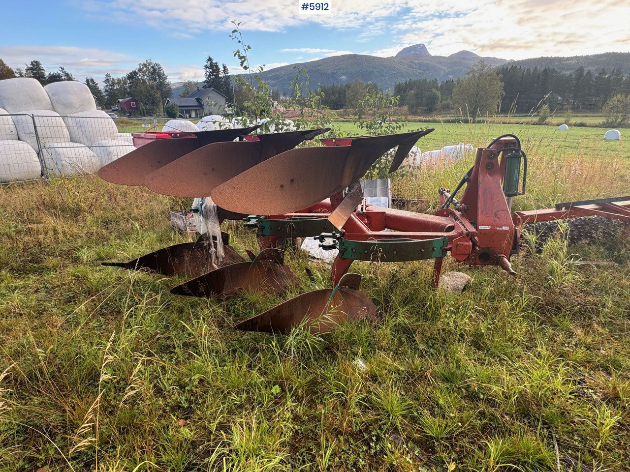 Kverneland 3-furrow reversible plough - Oprema za obdelavo tal: slika 2 Kverneland 3-furrow reversible plough - Oprema za obdelavo tal: slika 2