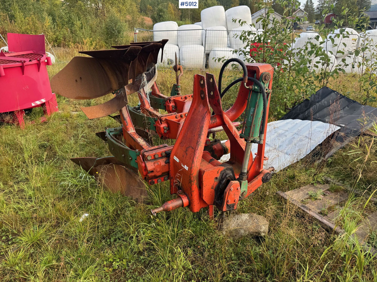 Kverneland 3-furrow reversible plough - Oprema za obdelavo tal: slika 4 Kverneland 3-furrow reversible plough - Oprema za obdelavo tal: slika 4