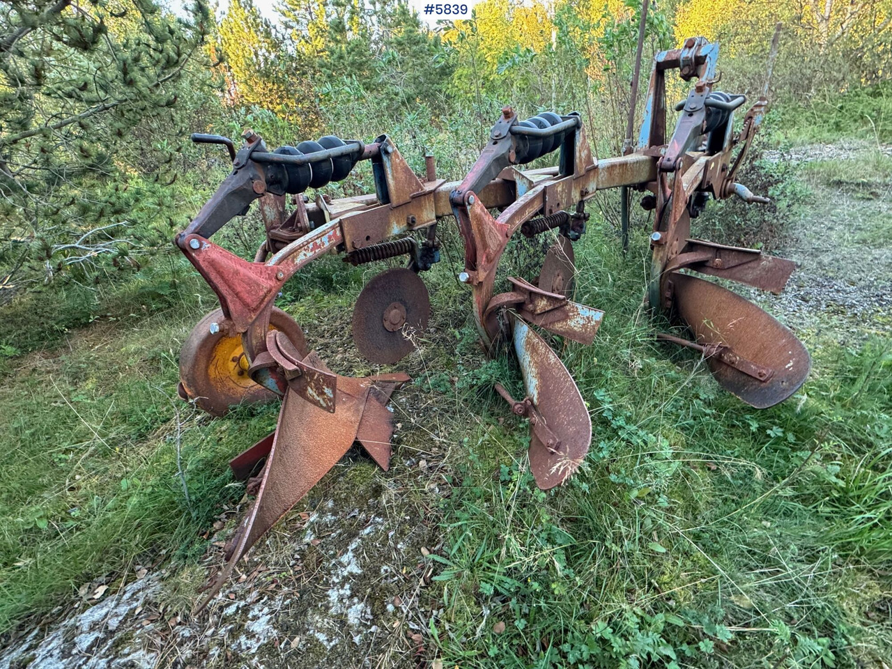 Øverum 3-furrow plow - Oprema za obdelavo tal: slika 5 Øverum 3-furrow plow - Oprema za obdelavo tal: slika 5