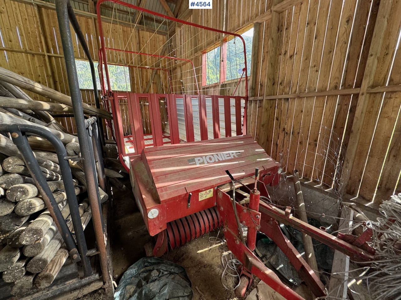 Sip Pioneer 20 N Loader - Oprema za obračalnike: slika 1 Sip Pioneer 20 N Loader - Oprema za obračalnike: slika 1