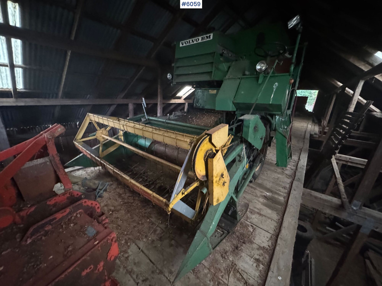 Volvo BM Aktiv 800 combine harvester - Kombajn harvester: slika 1 Volvo BM Aktiv 800 combine harvester - Kombajn harvester: slika 1