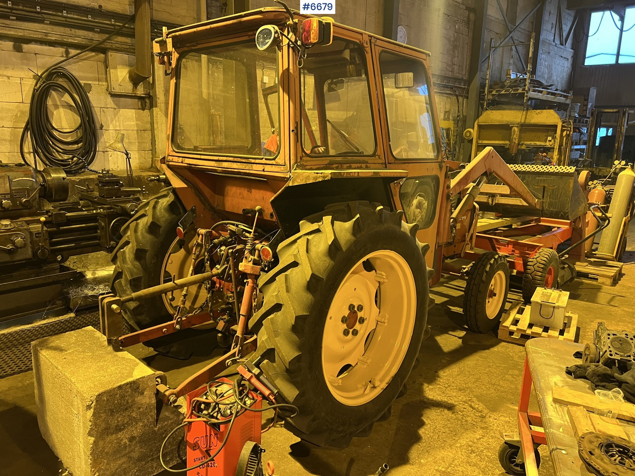 Volvo T430K traktor m/ frontlaster og skuffe - Traktor: slika 3 Volvo T430K traktor m/ frontlaster og skuffe - Traktor: slika 3