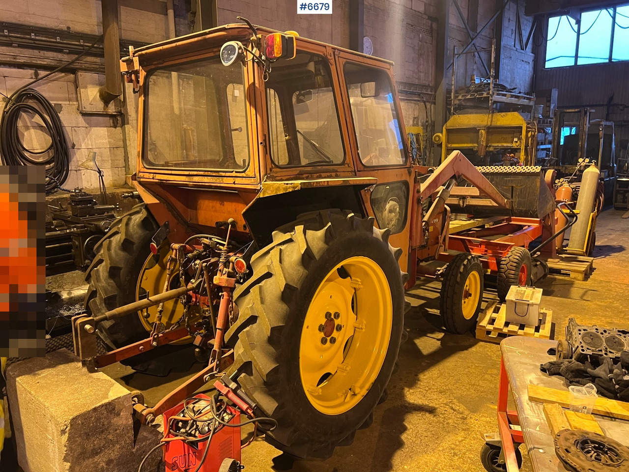 Volvo T430K traktor m/ frontlaster og skuffe - Traktor: slika 2 Volvo T430K traktor m/ frontlaster og skuffe - Traktor: slika 2