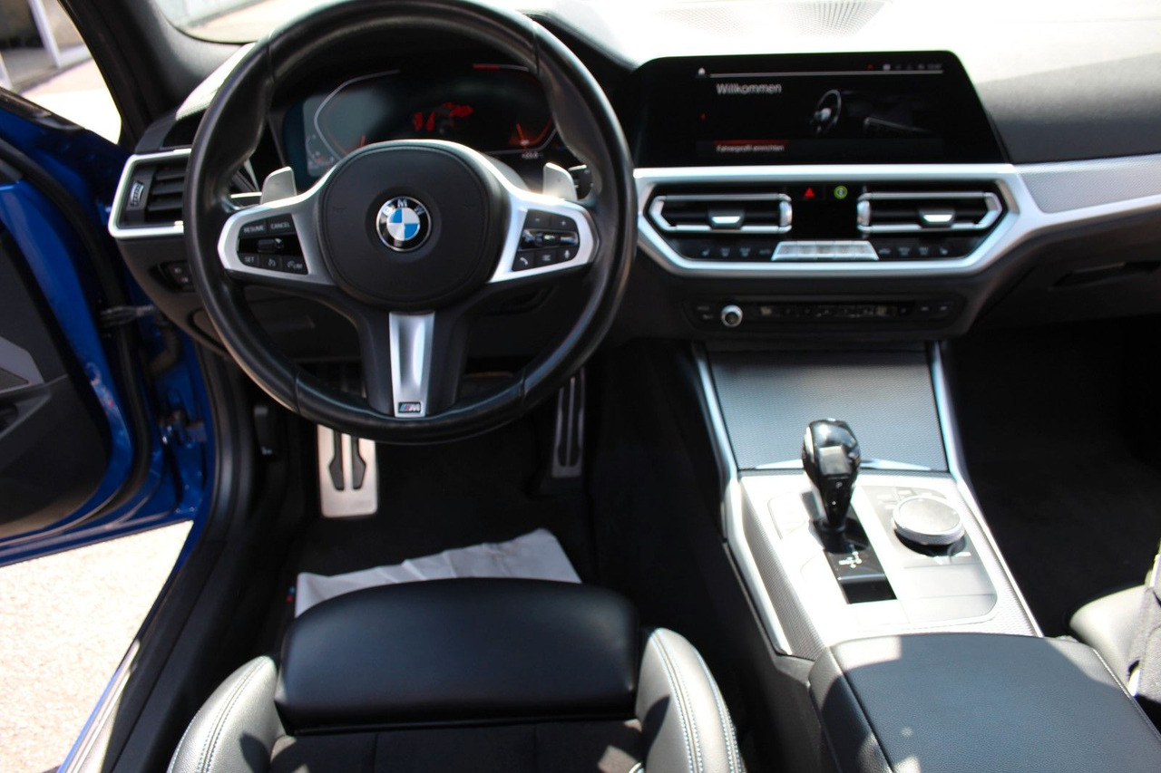 Karavan BMW 320 Touring d M Sport Laser Alcantara Harman Kar: slika 12