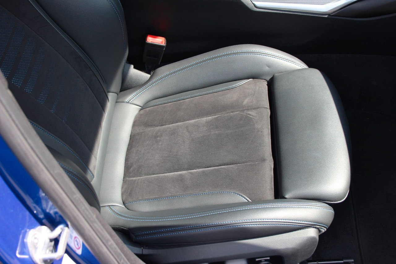 Karavan BMW 320 Touring d M Sport Laser Alcantara Harman Kar: slika 14