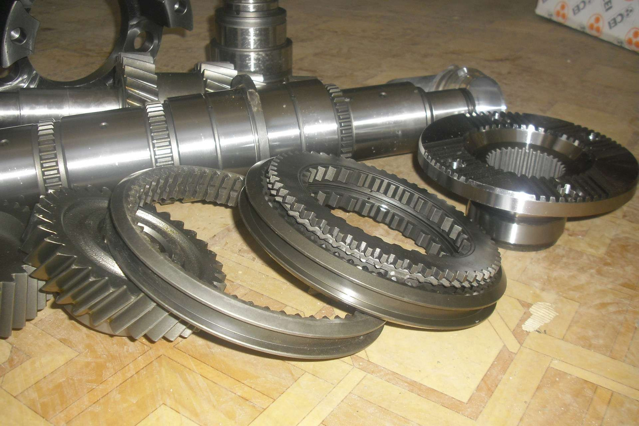 Spare parts for gearboxes Different - Menjalnik in deli za Tovornjak: slika 3 Spare parts for gearboxes Different - Menjalnik in deli za Tovornjak: slika 3