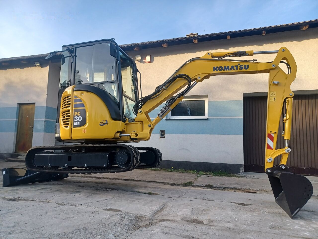 Komatsu PC30MR-3 - Mini bager: slika 2 Komatsu PC30MR-3 - Mini bager: slika 2