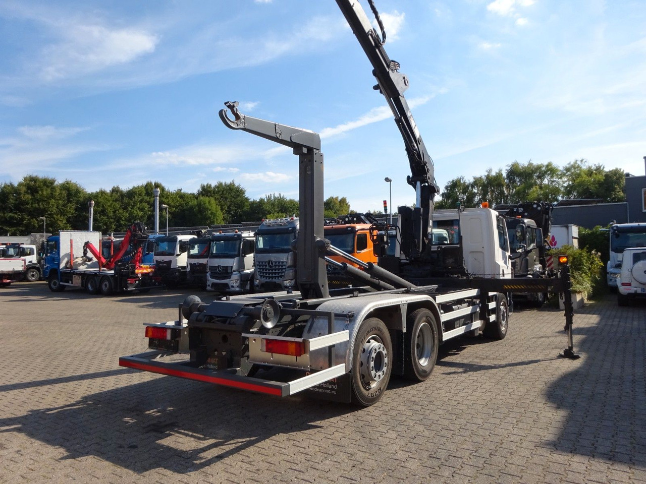 DAF 28-250 CF Abroller + HIA B195-3 Kran - Kotalni prekucni tovornjak, Tovornjak z dvigalom: slika 5 DAF 28-250 CF Abroller + HIA B195-3 Kran - Kotalni prekucni tovornjak, Tovornjak z dvigalom: slika 5
