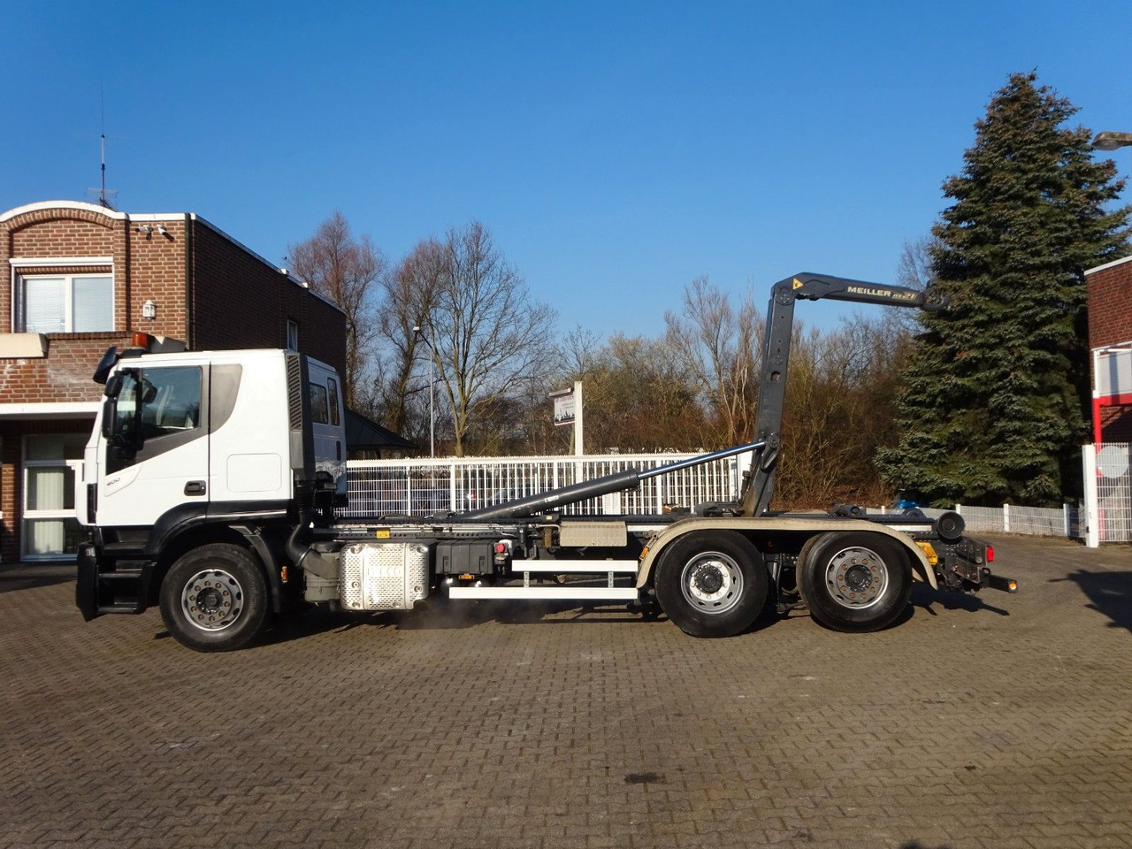 Iveco STRALIS 400 MEILLER Abroller Lift-Lenkachse 6x2 Iveco STRALIS 400 MEILLER Abroller Lift-Lenkachse 6x2 - Kotalni prekucni tovornjak: slika 3 Iveco STRALIS 400 MEILLER Abroller Lift-Lenkachse 6x2 Iveco STRALIS 400 MEILLER Abroller Lift-Lenkachse 6x2 - Kotalni prekucni tovornjak: slika 3