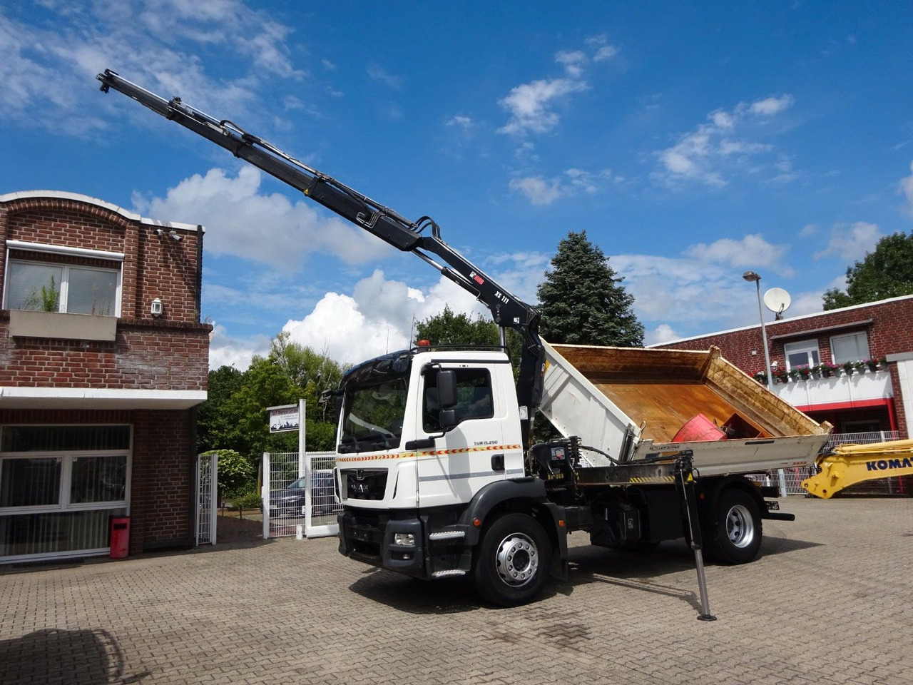 MAN 15.290 TGM 3Skipper + HIAB 111-B3 HIDUO Kran 4x2 - Tovornjak prekucnik, Tovornjak z dvigalom: slika 2 MAN 15.290 TGM 3Skipper + HIAB 111-B3 HIDUO Kran 4x2 - Tovornjak prekucnik, Tovornjak z dvigalom: slika 2