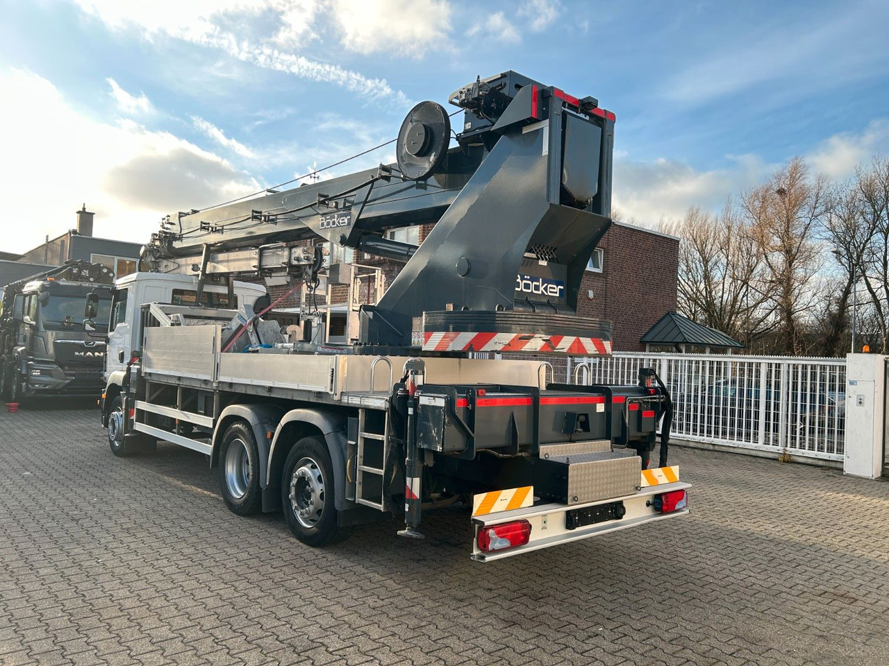 MAN 26.320+Böcker Dachdeckerkran AK46/6000+Seilwinde - Tovornjak z dvigalom: slika 4 MAN 26.320+Böcker Dachdeckerkran AK46/6000+Seilwinde - Tovornjak z dvigalom: slika 4