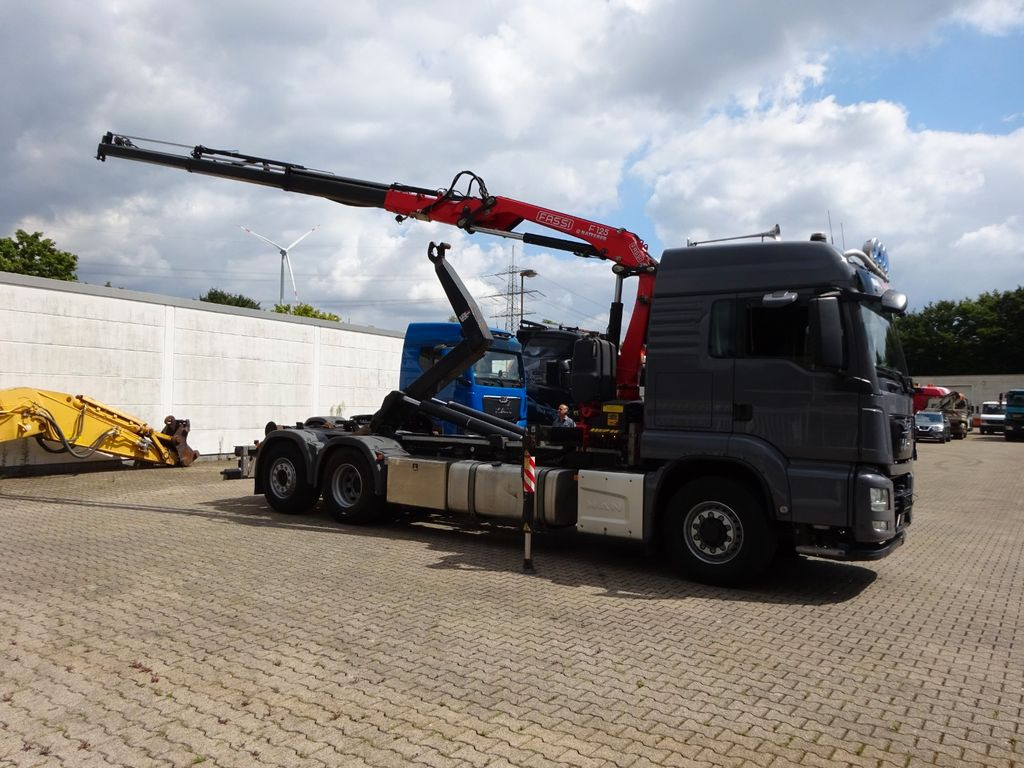 MAN 26.500 Abroller + Fassi F125A Kran 6x2-4 Allrad MAN 26.500 Abroller + Fassi F125A Kran 6x2-4 Allrad - Kotalni prekucni tovornjak, Tovornjak z dvigalom: slika 4 MAN 26.500 Abroller + Fassi F125A Kran 6x2-4 Allrad MAN 26.500 Abroller + Fassi F125A Kran 6x2-4 Allrad - Kotalni prekucni tovornjak, Tovornjak z dvigalom: slika 4