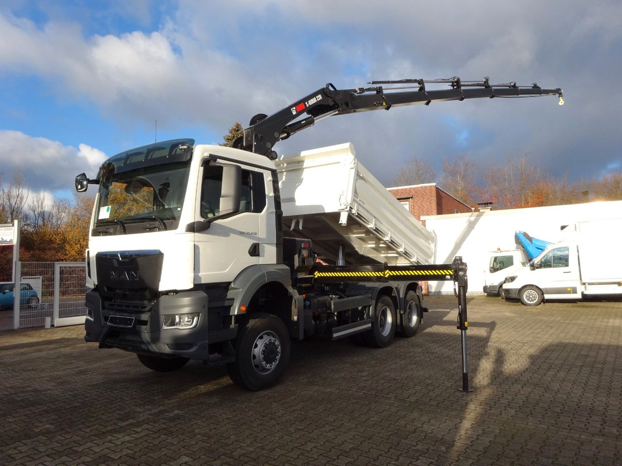 MAN 33.430 6x6 3-SEITENKIPPER KRAN HIAB 228- 6HYDRO - Tovornjak prekucnik, Tovornjak z dvigalom: slika 3 MAN 33.430 6x6 3-SEITENKIPPER KRAN HIAB 228- 6HYDRO - Tovornjak prekucnik, Tovornjak z dvigalom: slika 3