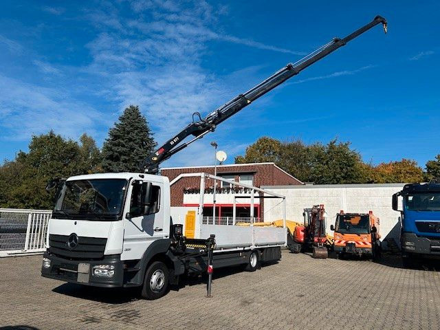 Mercedes-Benz 1221 Pritsche + HIAB XS077 ES 3 - 4x2 weiß - Tovornjak s kesonom, Tovornjak z dvigalom: slika 1 Mercedes-Benz 1221 Pritsche + HIAB XS077 ES 3 - 4x2 weiß - Tovornjak s kesonom, Tovornjak z dvigalom: slika 1
