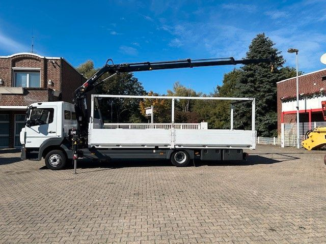 Mercedes-Benz 1221 Pritsche + HIAB XS077 ES 3 - 4x2 weiß - Tovornjak s kesonom, Tovornjak z dvigalom: slika 2 Mercedes-Benz 1221 Pritsche + HIAB XS077 ES 3 - 4x2 weiß - Tovornjak s kesonom, Tovornjak z dvigalom: slika 2