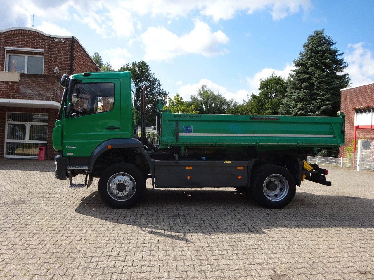 Mercedes-Benz 1530 Atego MEILLER 3Skipper 4x4 - Tovornjak prekucnik: slika 3 Mercedes-Benz 1530 Atego MEILLER 3Skipper 4x4 - Tovornjak prekucnik: slika 3